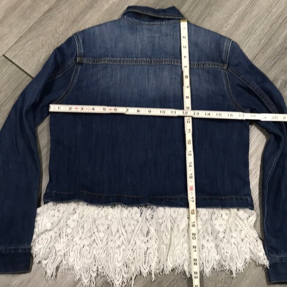CAbi Dakota Denim Jacket w/ Detachable Lace Trim - Picture 10 of 11